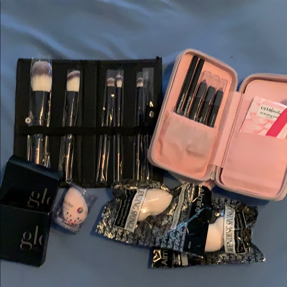 Beauty brushes, carrying cases, blenders, bronzers